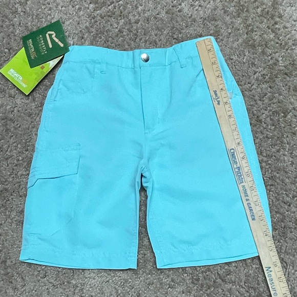 REGATTA GREAT OUTDOORS KIDS SORCER CARGO WALKING SHORTS. COOL AQUA. SIZE 7-8. - Picture 4 of 13
